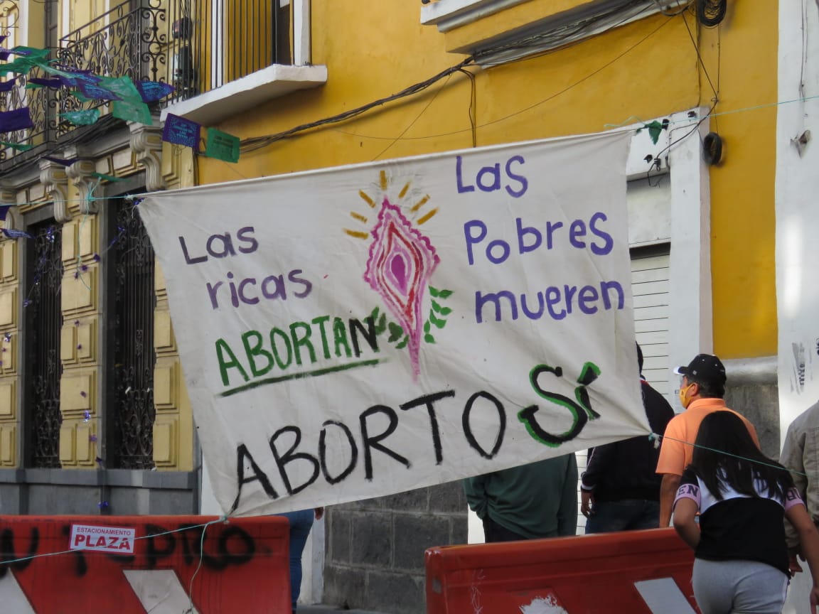 Asistimos a la Toma del Congreso de Puebla: La lucha continúa y el movimiento de mujeres por el aborto en todo México no para.