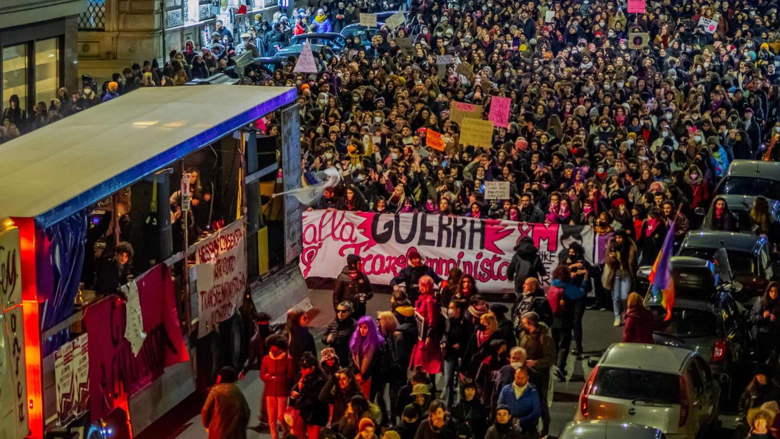 Declaración de la cumbre internacional contra la guerra de Atenas